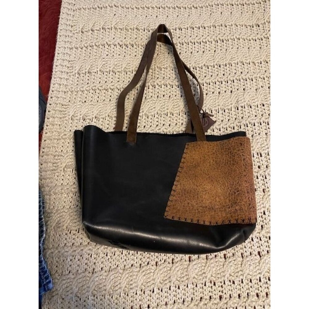 Chuculate Heritage Co. CHEROKEE HANDMADE Leather Tote Bag With Brown Accent Pock